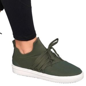 Steve Madden Dark Green Sneakers - 11M